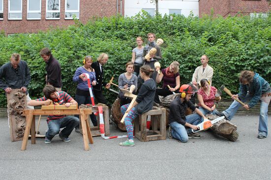 Die HolzbildhauerInnen der Werkkunstschule Flensburg